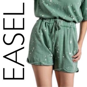 EASEL NWT SHORTS JUNIPER
GREEN size M